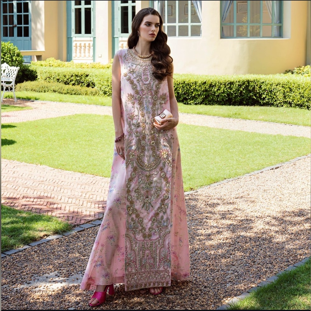 Mysie Tahira Brand New Outfit